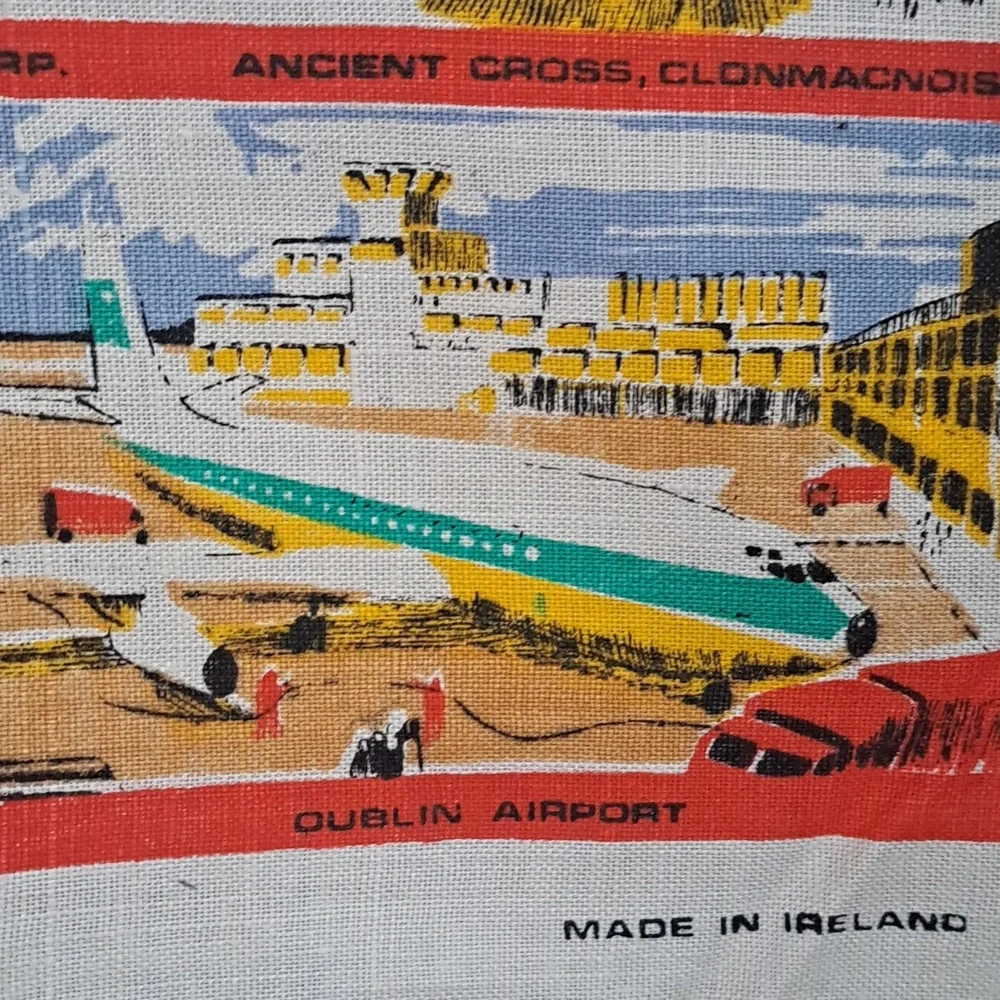 Vintage Irish Linen Map Tea Towel Ireland NWOT 1980 Tapestry